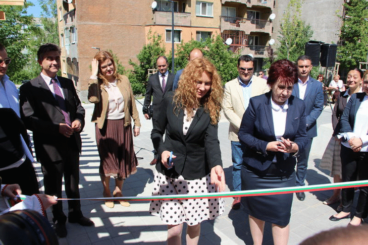 Зам.-министър Деница Николова: Над 24 млн.лв. се инвестират в Перник от МРРБ за подобряване на градската среда