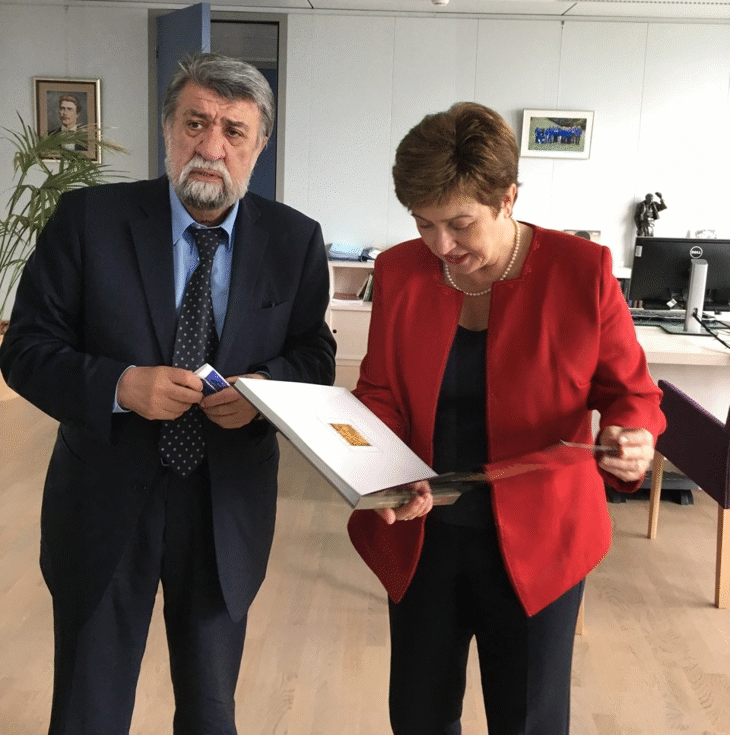 Вежди Рашидов Се Срещна С Кристалина Георгиева
