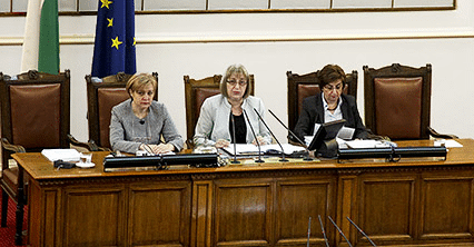 Парламентът прие единодушно Декларация по повод 70-годишнината от спасяването на българските евреи и почитане на паметта на жертвите на Холокоста