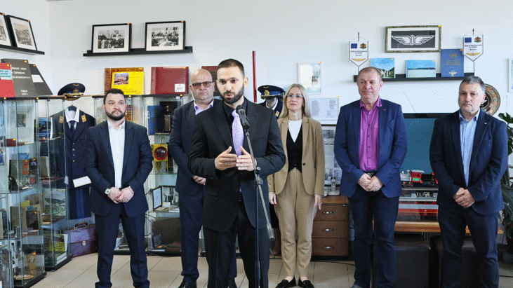 Зам.-министър Мурад Тюрк награди железничари за професионализма по време на двата влакови инцидента преди дни