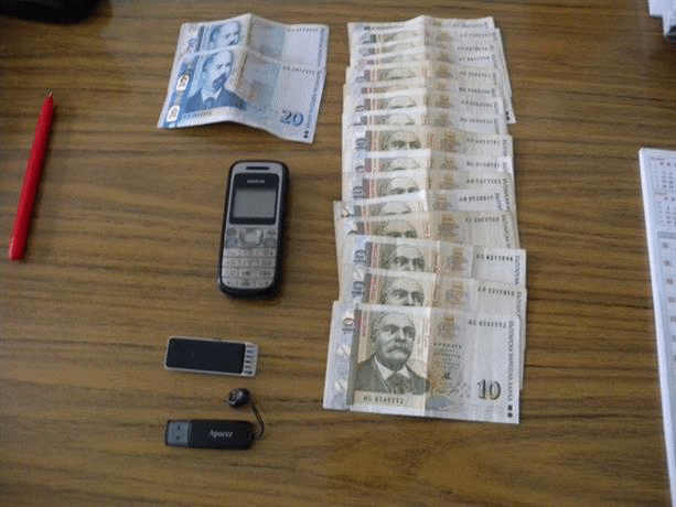 Главният архитект на община Пещера е задържана след получаване на подкуп