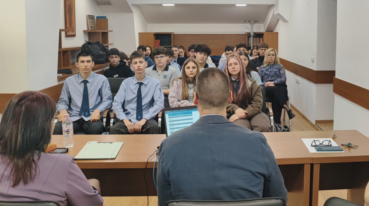 Прокурори от Окръжна и Районна прокуратури в Русе говориха пред ученици открито за съдебната власт и етапите на разкриване на престъпления