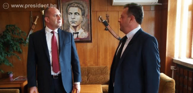 Румен Радев: Дори и малък процент от подоходния данък да остава в местните власти това ще увеличи сериозно финансовите им възможности и ще насърчи заетостта