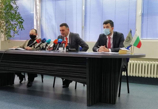 Служители на ГДБОП в Пловдив установиха схема за "пране" на милиони евро и долари