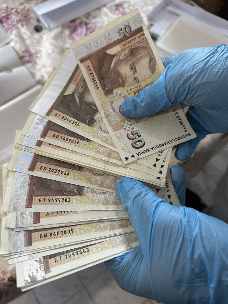 Окръжна прокуратура-Шумен ръководи разследване за печатане на фалшиви пари, двама мъже са привлечени към наказателна отговорност и са задържани