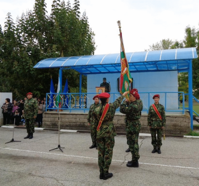Тържествен ритуал по полагане на военна клетва се проведе във военните формирования в Белене и Смолян