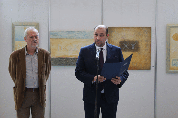 Изложбата „Ретроспекция на цивилизацията“ беше открита в Народното събрание