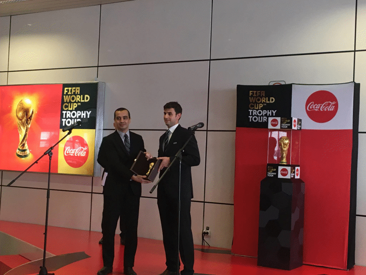 София получи копие на купата на ФИФА