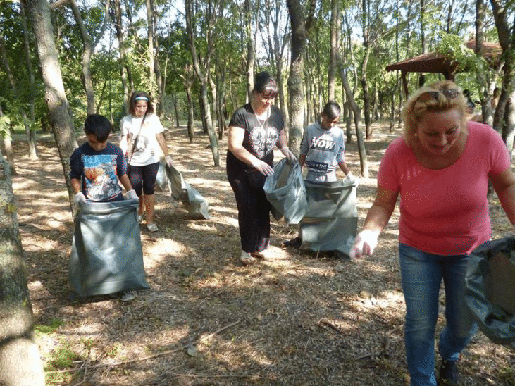 Екипът на РИОСВ – Бургас, доброволци и деца почистиха ПР „Атанасовско езеро“