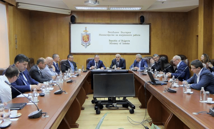 Министър Радев: Затягаме контрола в изпълнение на препоръките от експертите