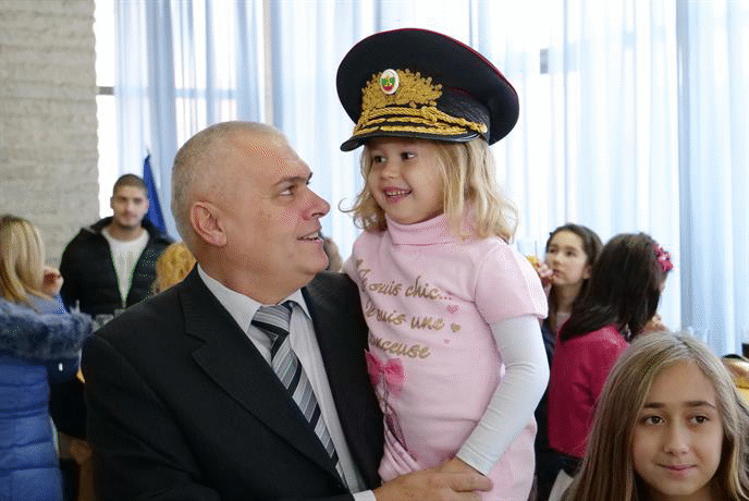 Валентин Радев: За нас е много важна солидарността на обществото към децата на загиналите и пострадалите полицаи и пожарникари