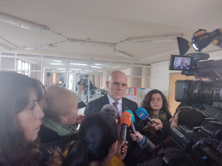 Главният прокурор Иван Гешев пред журналисти във Велико Търново:  Не можем да допуснем зловредно руско влияние в България