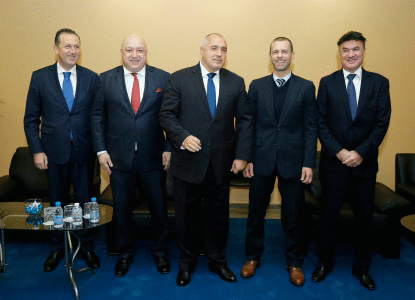 Премиерът Борисов се срещна с президентите на БФС и УЕФА