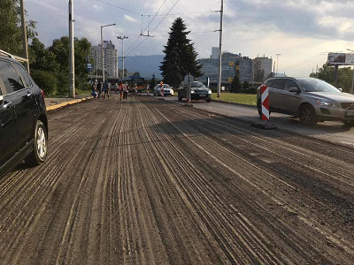 Започна цялостният ремонт на източното платно на бул. "Асен Йорданов"