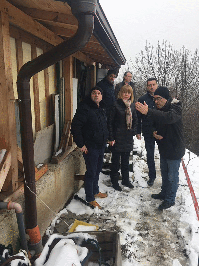 Кметът Фандъкова посети намясто образувалото се свлачище в Банкя