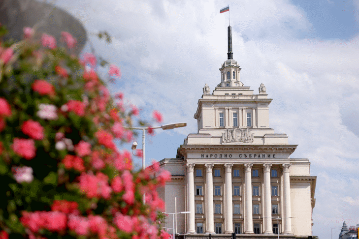 Парламентът изслуша служебния министър-председател и служебен министър на външните работи Димитър Главчев и служебния министър на отбраната Атанас Запрянов