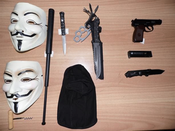 15 младежи са задържани по време на протестите снощи