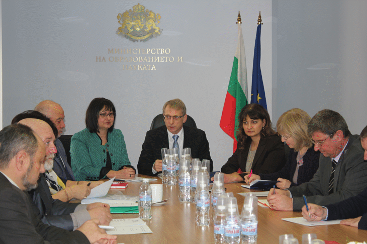 Синдикатите Сигнализират За Проблеми В Оп „Наука И Образование За Интелигентен Растеж“