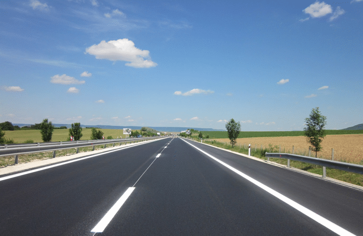 Шофьорите да се движат с повишено внимание и съобразена скорост, спазвайки пътната сигнализация при км 418 на АМ "Хемус"