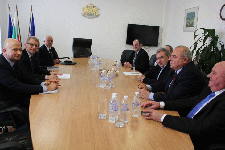 Министър Николай Денков: Науката Трябва Да Влезе В Дневния Ред На Всички Университети