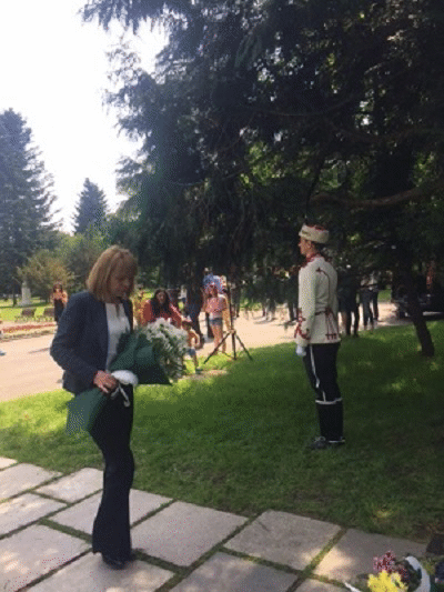 Почитаме делото на Христо Ботев и загиналите за свободата и независимостта