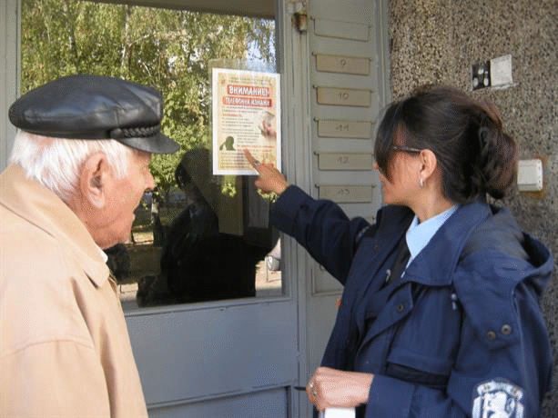 С беседи в пенсионерските клубове продължава кампанията срещу телефонните измами на полицията в Силистра
