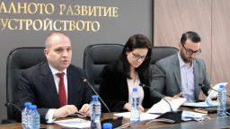 Второкласните пътища ще са платени за тежкотоварните автомобили от 1 юли