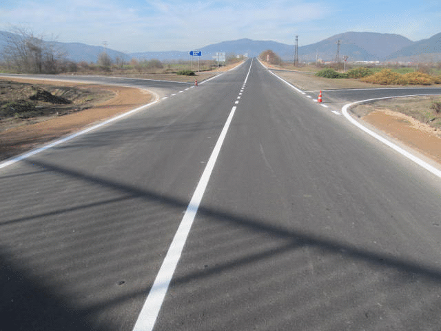Прохода на Републиката е отворен за движение на МПС над 12 тона