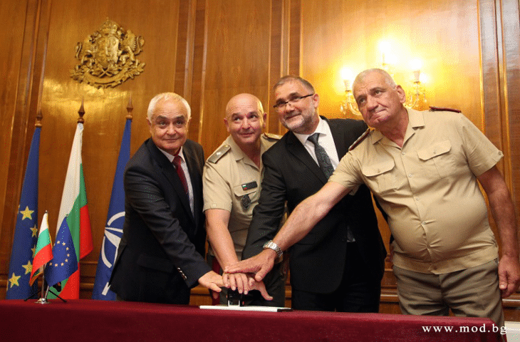 Военномедицинската академия с юбилейна пощенска карта „140 години Военномедицинска служба”