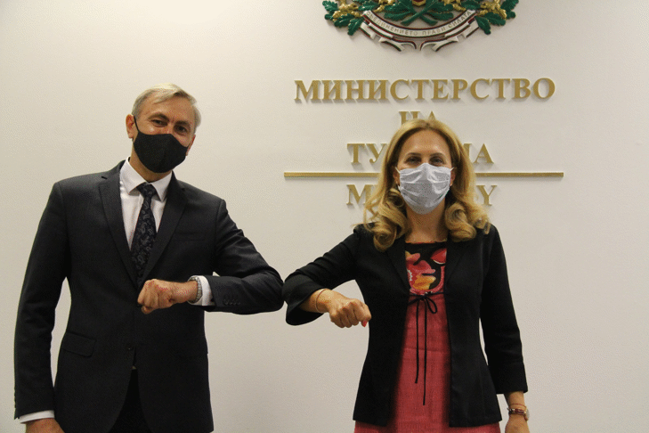 Вицепремиерът Марияна Николова проведе работна среща с Н. Пр. Анатол Чебук, посланик на Република Молдова