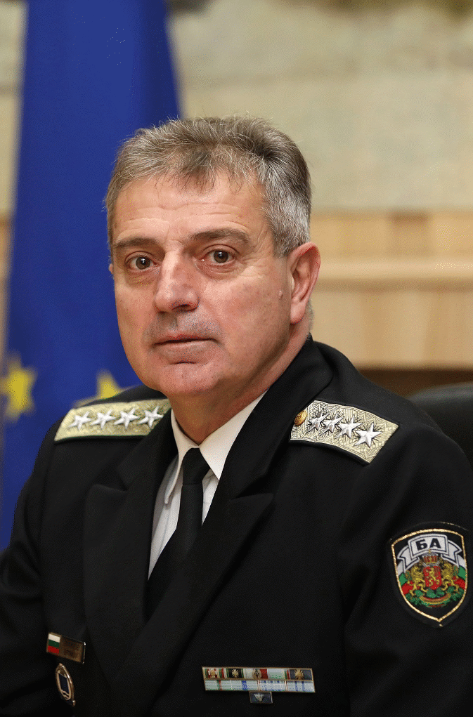 Адмирал Емил Ефтимов ще участва в годишната конференция на началниците на отбраната от балканските страни