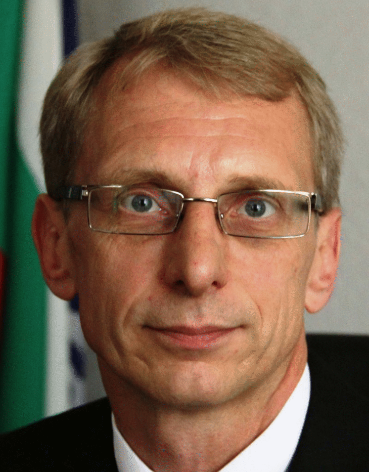 Министър Николай Денков: Поемам Поста С Амбицията Да Осигуря Спокойствие В Системата На Образованието