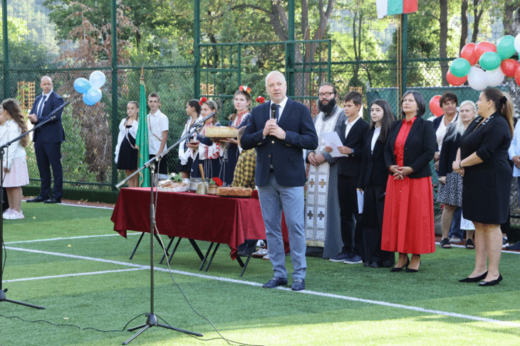 Премиерът Желязков: Училището е онзи храм, за който държавата полага най-голяма грижа