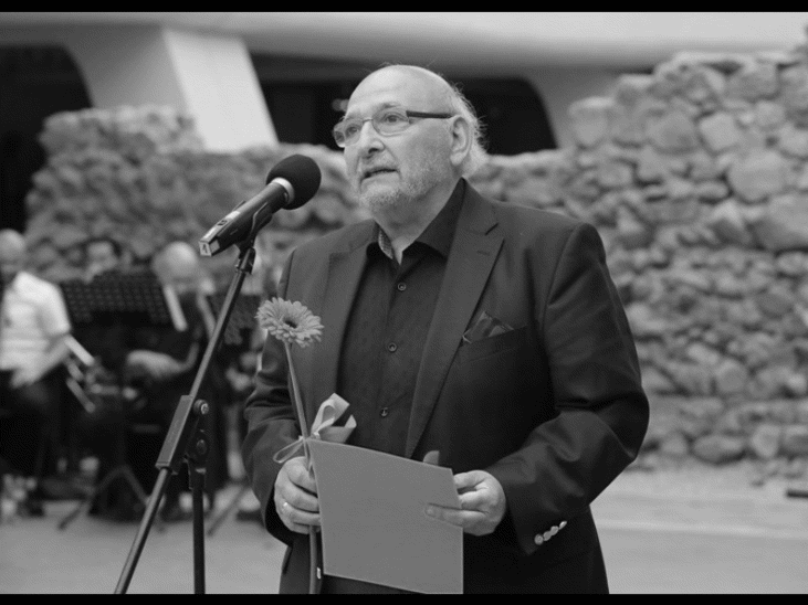 Напусна Ни Диригентът Бедрос Папазян