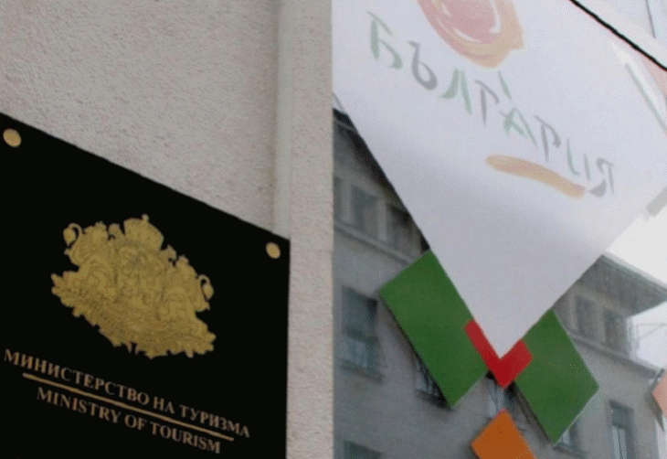 МТ разплати допълнителни 4,7 млн. лева по „Програма за ползване на хуманитарна помощ за лица, търсещи временна закрила в Република България вследствие на военните действия в Украйна“