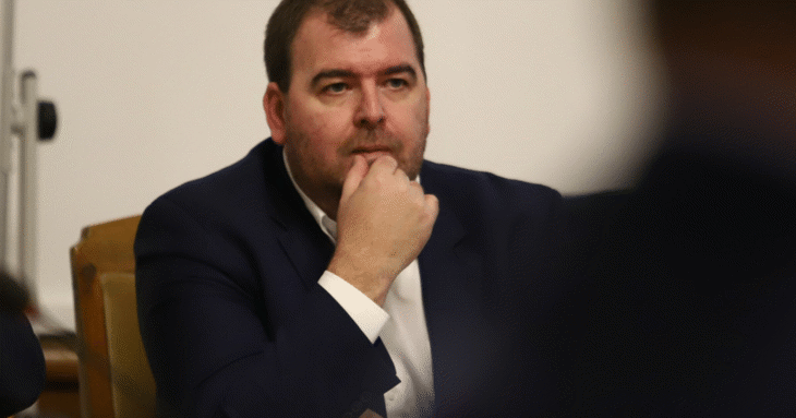 Пеевски, Златев и ГЕРБ овладяват горите с чадър от Радев, прокурори разпитват по статии в Биволъ