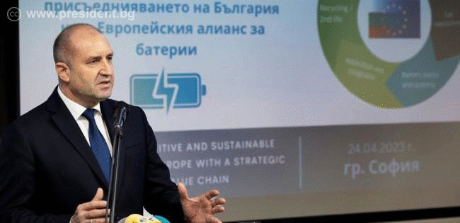 Румен Радев: България ще продължи да насърчава развитието на високотехнологични и зелени производства