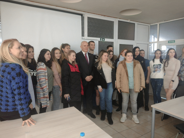 Главният прокурор Иван Гешев пред студенти и преподаватели от ВТУ „Св.св. Кирил и Методий“: За едни реформа е да бутнеш къща, за други – да реновираш, за мен важното е да подобриш системата