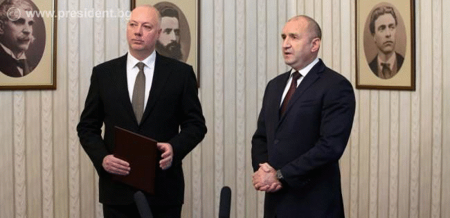 Румен Радев: От действията и на правителството в оставка зависи подготовката на честен и обективен изборен процес