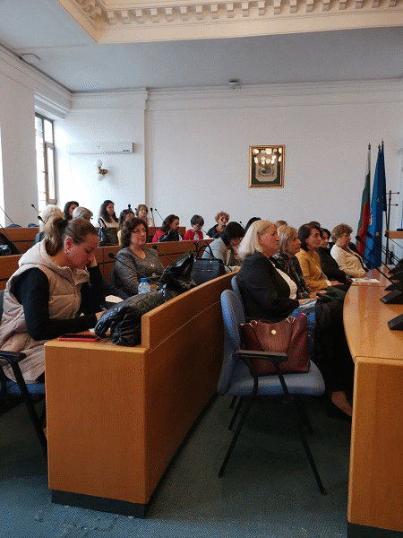Проф. Кантарджиев консултира общинските детски ясли и градини за заразните и сезонни инфекции