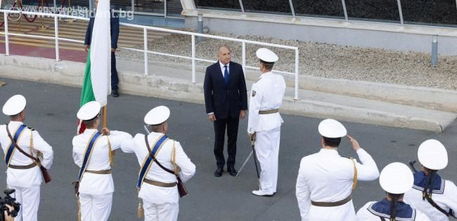 Президентът Радев призова за повече средства за ускоряване на модернизацията на Военноморските сили