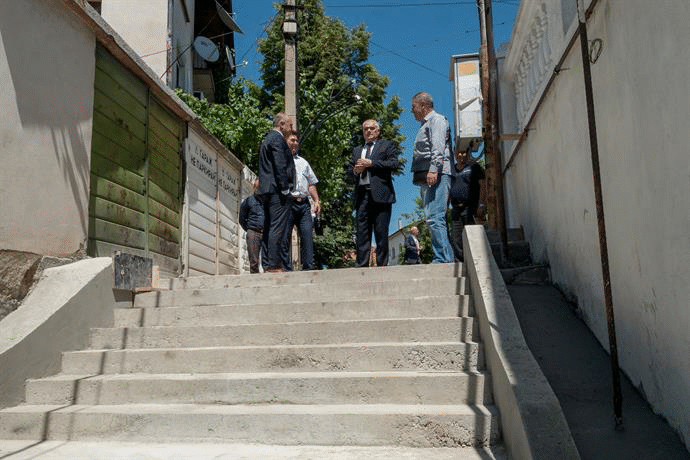 Министър Валентин Радев: Целта ни е колкото може по-бързо да се справим с щетите и хората да имат достъп до домовете си