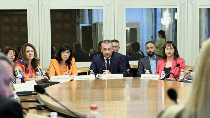 Комисията по транспорт и съобщения подкрепи на първо четене бюджета на Министерството на транспорта и съобщенията за 2026 г.