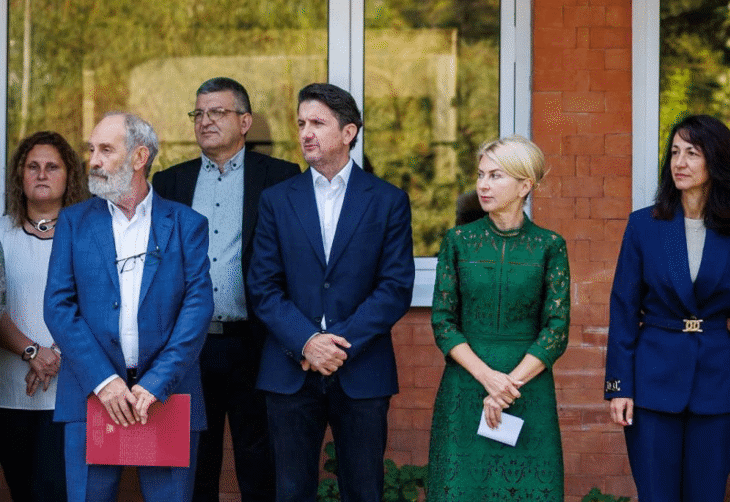 Министър Мирослав Боршош откри учебната година в Професионалната гимназия по туризъм „Пенчо Семов“ в Габрово