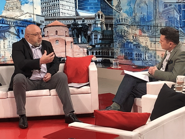 Министър Кралев: “Здравната ни система има потенциал да издържи на натиска”