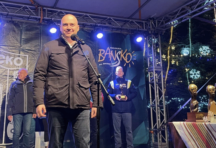 Министър Илин Димитров участва в официалната церемония по откриването на ски сезона в Банско