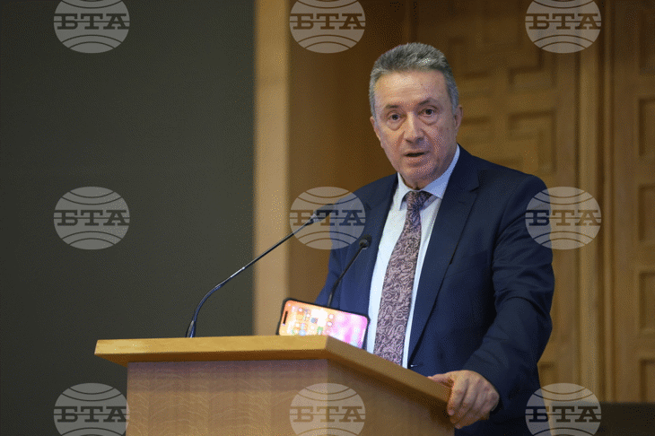 Д-р Невин Фети и проф. д-р Янаки Стоилов участваха в десетата международна конференция „IUS & LEX“