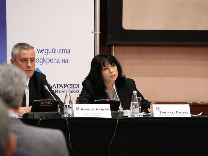 Теменужка Петкова: Диверсификацията на източниците и разработването на местния добив ще доведат до намаляване на цената на природния газ