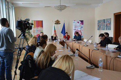 Министър Зорница Русинова: 149 нови услуги за над 7 000 потребители ще бъдат изградени през следващия етап на деинституционализацията