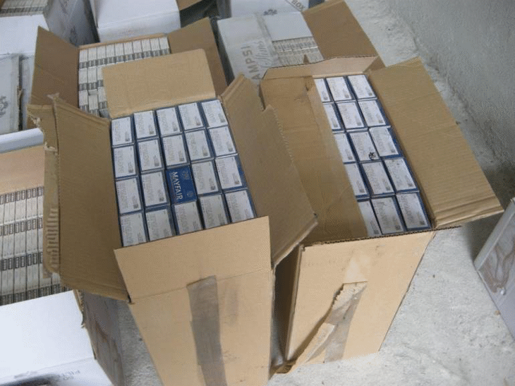 Районна прокуратура - Хасково наблюдава бързо производство спрямо 42-годишен мъж за държане на над 7 500 кутии цигари без бандерол